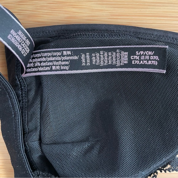 Victoria’s Secret Lace Bralette - Picture 7 of 8